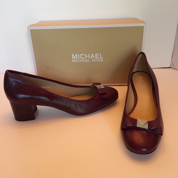 michael michael kors caroline mid pumps